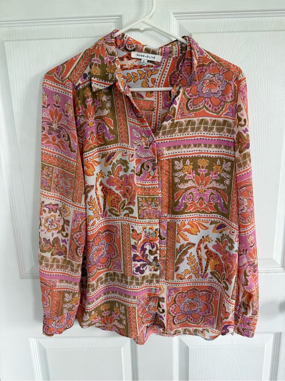 Rose + Olive Medium Novelty Cheetah Floral Blouse Indie Boho Fall Button Down